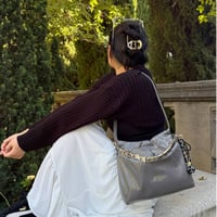 ～SHIMMER LUXE～スクエアショルダーバッグ★チャーム付き★