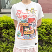 闇を隠すポップな女の子Tシャツ IGB5348