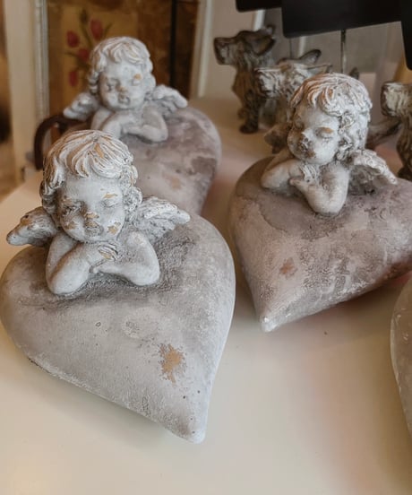 heart stone angel objet