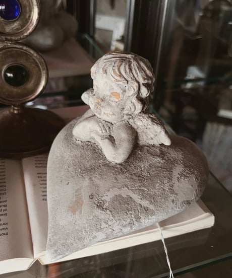 heart stone angel objet