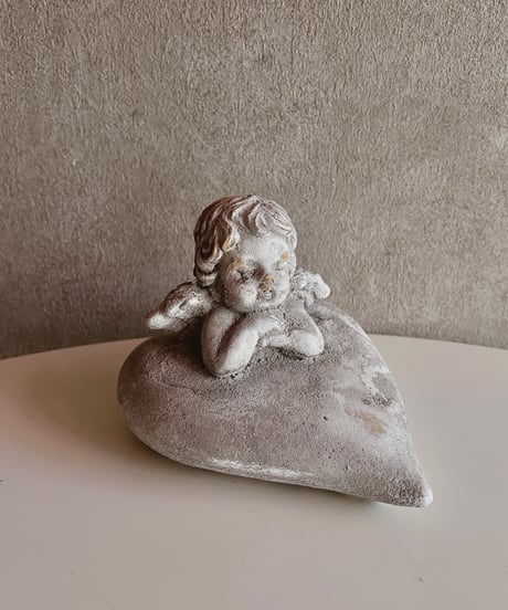 heart stone angel objet