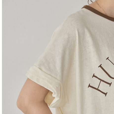 【hunch】ビンテージスラブ ネック配色ロゴTシャツ