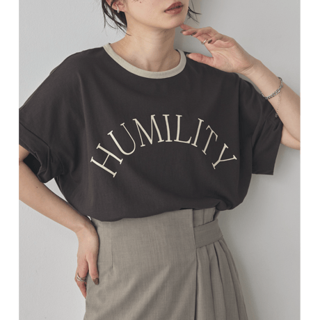 【hunch】ビンテージスラブ ネック配色ロゴTシャツ