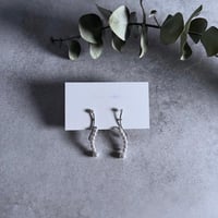 【charmaer】ラインパールピアス