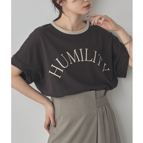 【hunch】ビンテージスラブ ネック配色ロゴTシャツ