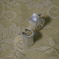 【CHIGNON】ﾄﾞｯﾄﾜｲﾄﾞﾌｰﾌﾟﾋﾟｱｽ