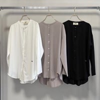 【MARGAUX VINTAGE 2027 PS】シアーロゴ刺繍ブラウス -