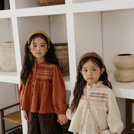 [予約] Merci Smocked Blouse/ OREN by Hibyebebe