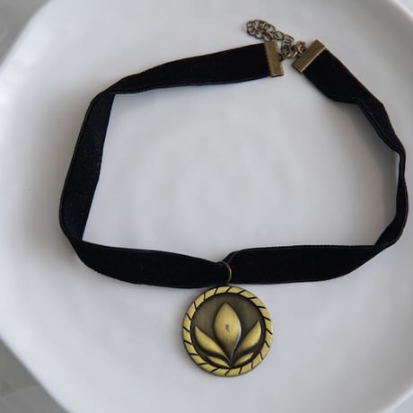 [予約] Golden Crest Velvet Choke