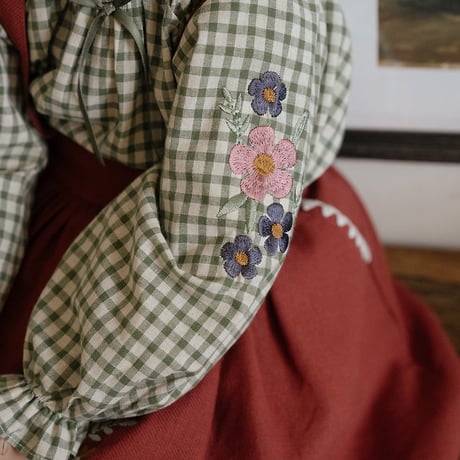 [予約] Manon Check Blouse/ OREN by Hibyebebe
