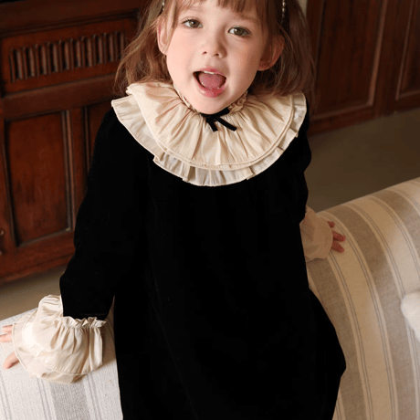 [予約] Cameo Frill Collar Dress