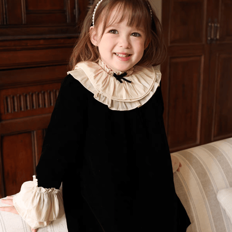 [予約] Cameo Frill Collar Dress