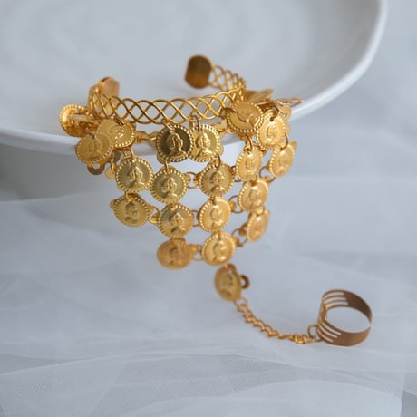 [予約] Golden Mirage Coin Cuff Bracelet