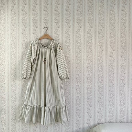 [予約] Olivia Embroidery Dress (Adult)/ Monbebe