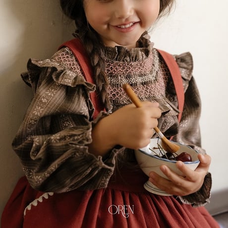 [予約] Mathilde Smocked Blouse/ OREN by Hibyebebe