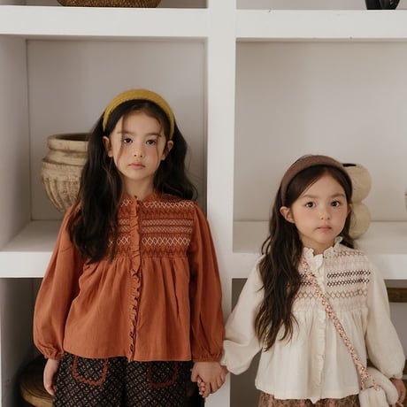 [予約] Merci Smocked Blouse/ OREN by Hibyebebe