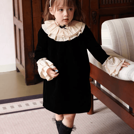 [予約] Cameo Frill Collar Dress