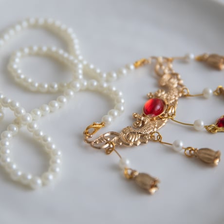 [予約] Crimson Heirloom Pearl Necklace