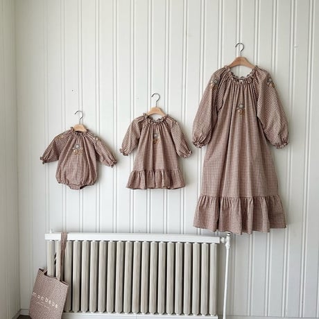 [予約] Olivia Embroidery Suit/ Monbebe