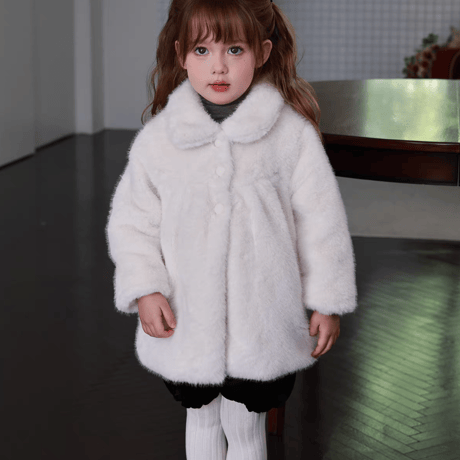 [予約] Polar White Fluffy Coat