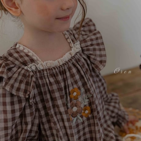 [予約] Madeleine Embroidery Dress/ OREN by Hibyebebe