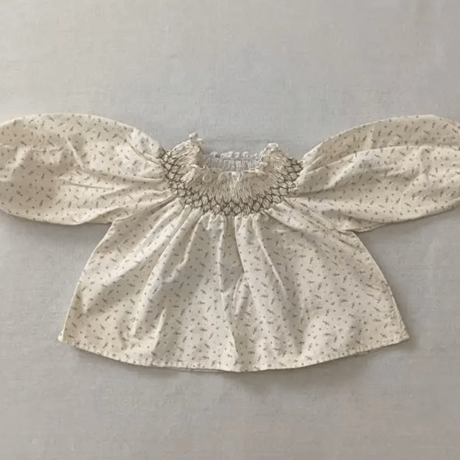 [予約] Smocked Floral Blouse / aiai