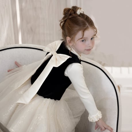 [予約] Ballerina Swan Ribbon Dress + T-shirt