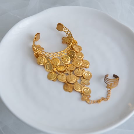 [予約] Golden Mirage Coin Cuff Bracelet