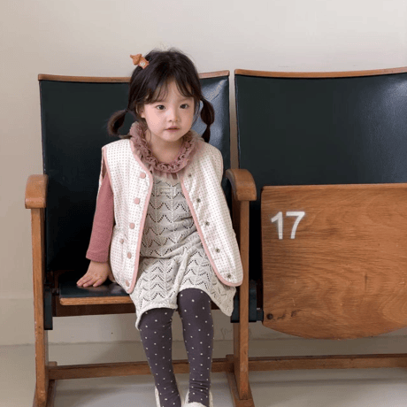 [予約] Cozy Polka-Dot Reversible Padded Vest / aiai