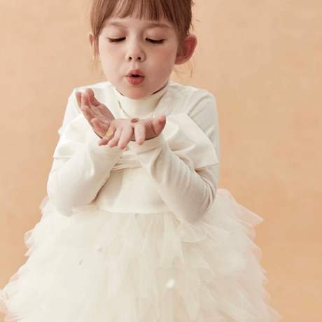 [予約] Milky Petal Bow Dress