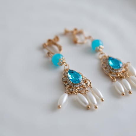 [予約] Azure Pearl Drop Clip-on Earrings