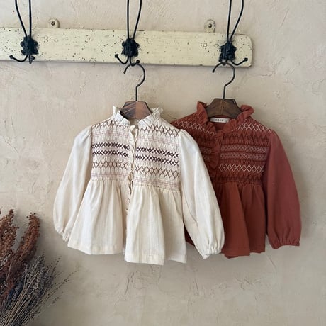 [予約] Merci Smocked Blouse/ OREN by Hibyebebe