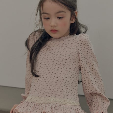 [予約] Lilyinta T-shirt/ Roa