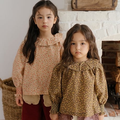 [予約] Rivega Ruffle Blouse/ OREN by Hibyebebe