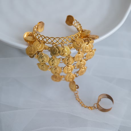 [予約] Golden Mirage Coin Cuff Bracelet