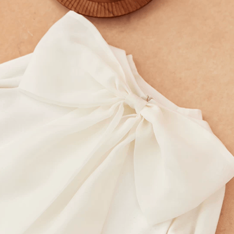 [予約] Ivory Grace Bow Dress