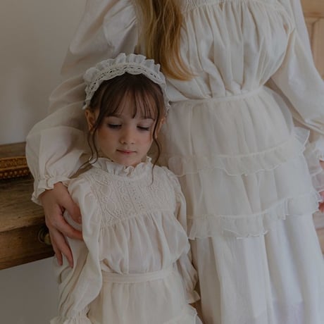 [予約] Organza frill apron / OREN by Hibyebebe
