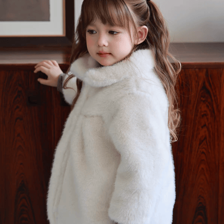 [予約] Polar White Fluffy Coat