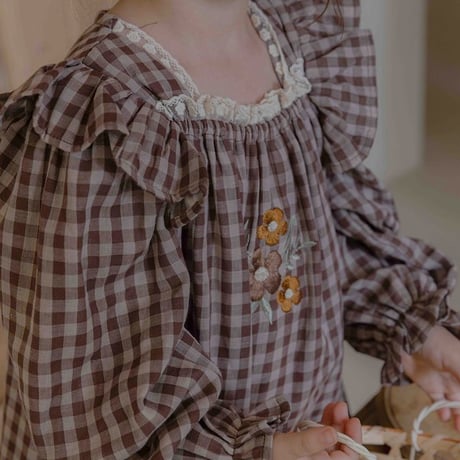 [予約] Madeleine Embroidery Dress/ OREN by Hibyebebe