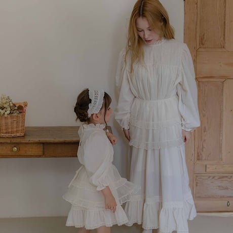 [予約] Organza frill apron / OREN by Hibyebebe
