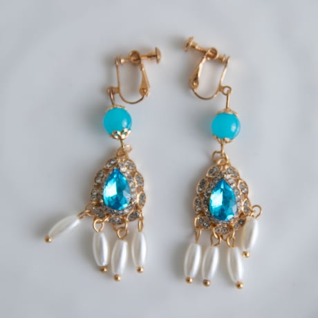 [予約] Azure Pearl Drop Clip-on Earrings