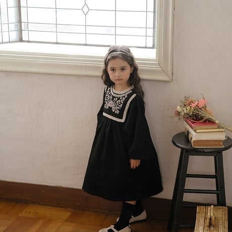 [予約] Fleur Noir Dress/ OREN by Hibyebebe