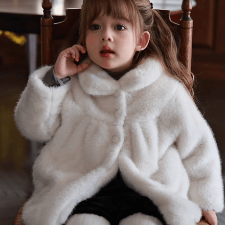 [予約] Polar White Fluffy Coat