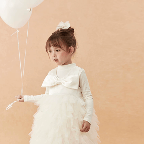 [予約] Milky Petal Bow Dress