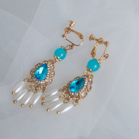 [予約] Azure Pearl Drop Clip-on Earrings