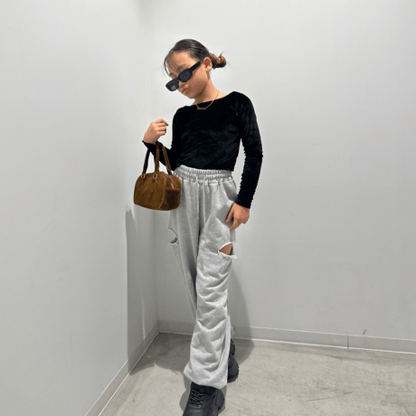 〈即納〉𝐎𝐫𝐢𝐠𝐢𝐧𝐚𝐥 ベロアバックオープンロンtee