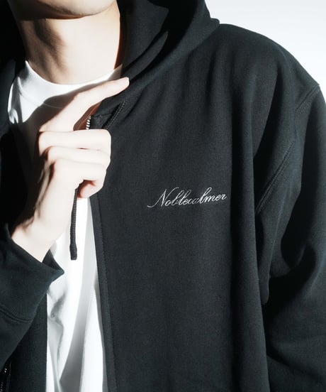 Noblecalmerロゴ入りZIPパーカー