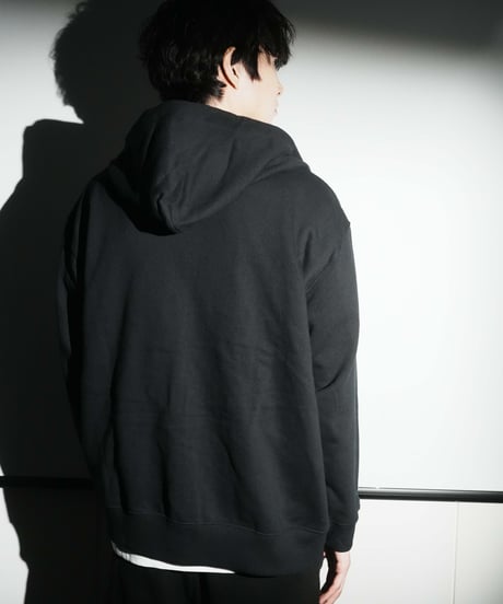 Noblecalmerロゴ入りZIPパーカー