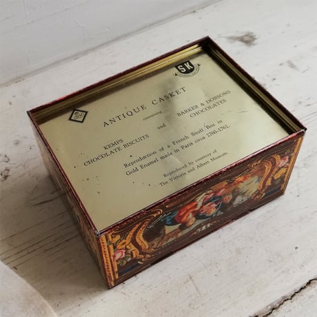 "ANTIQUE　CASKET"　チョコレートとチョコレートビスケットの缶