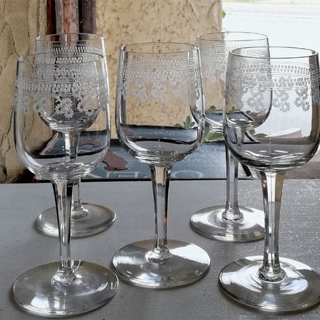 BACCARAT　バカラ　「POMPADOUR ポンパドール」　ワイングラス